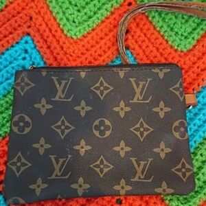 Louis Vuitton Classic Monogram Wristlet